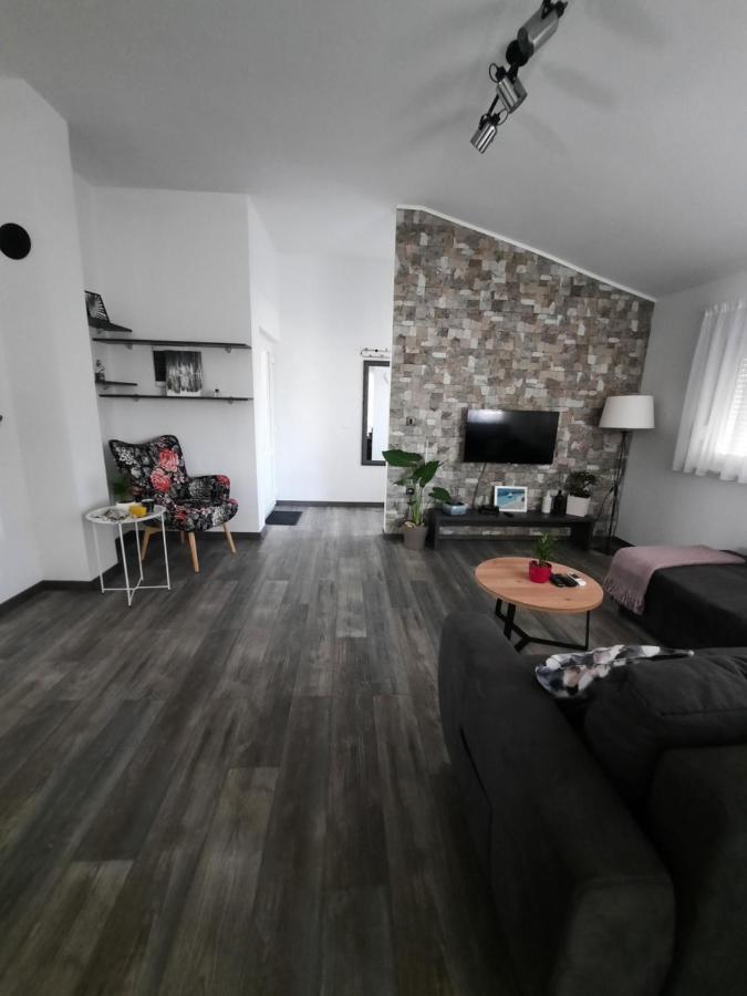 Apartman Bamboo 닌 외부 사진